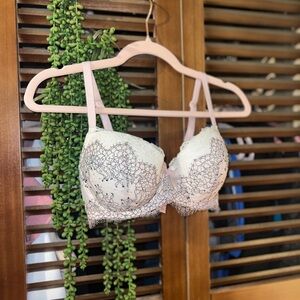 Victoria's Secret Lace Underwire Bra Pale Pink, Black and Cream